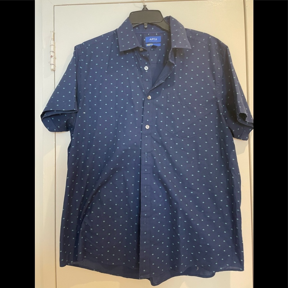 NWOT mens shirt